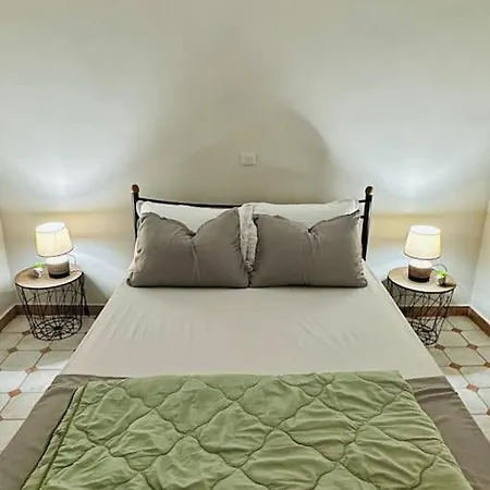 Olive Tree The Master Bed And Balcony 贝尼蔡斯