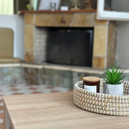 公寓 Olive Tree The Master Bed And Balcony *